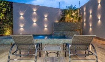 Confira (x) ideias para você caprichar na decoração da área da piscina